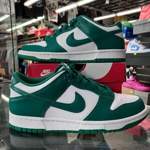 Women’s Nike Dunk Low White Malachite Size 7.5